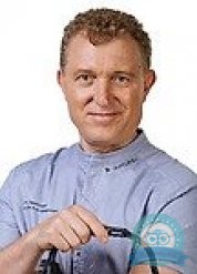 Стоматолог, стоматолог-хирург, стоматолог-имплантолог, челюстно-лицевой хирург Харитошин Игорь Александрович