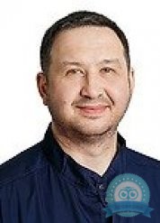 Массажист Кронидов Андриян Леонидович