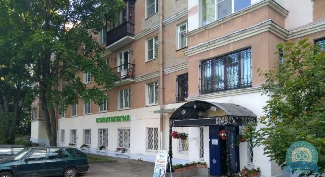 Айсберг на Октябрьской Набережной